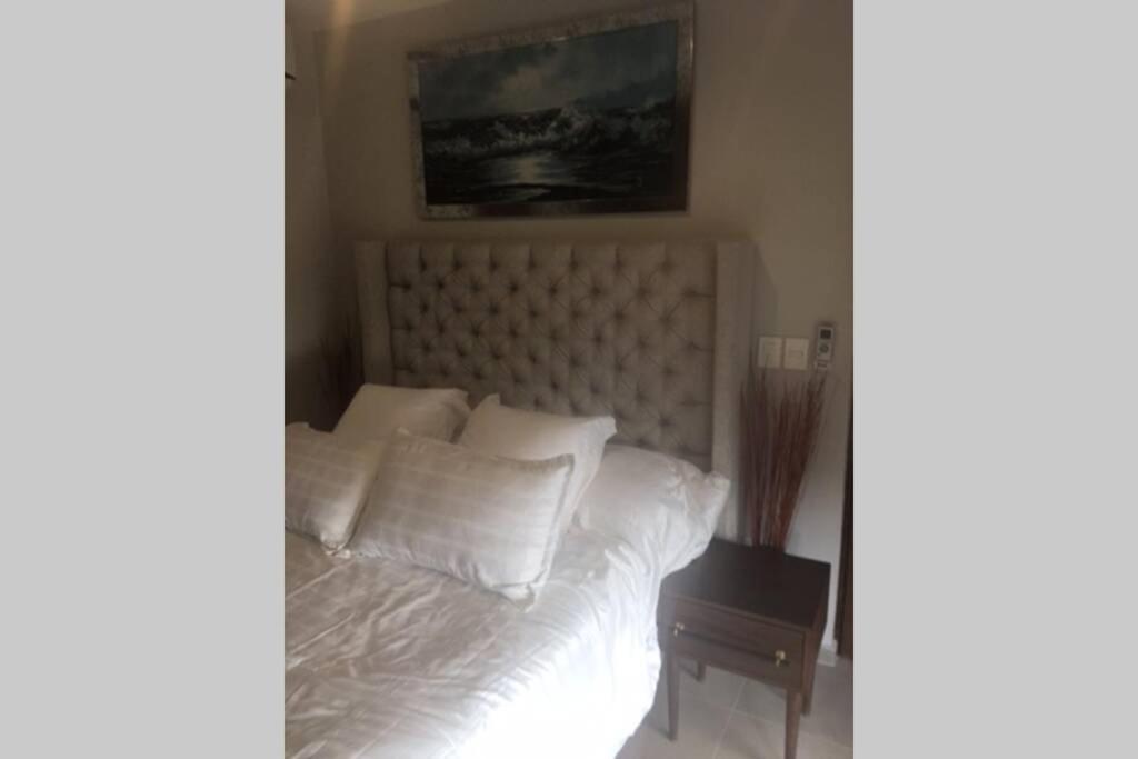 2 Bedrooms Luxury In Apartment